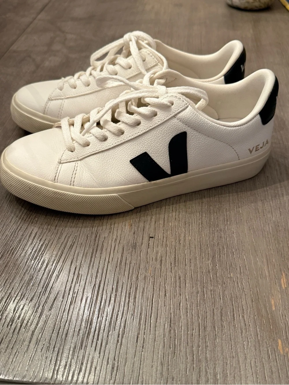 Veja Campo Sneaker in Extra White and Black